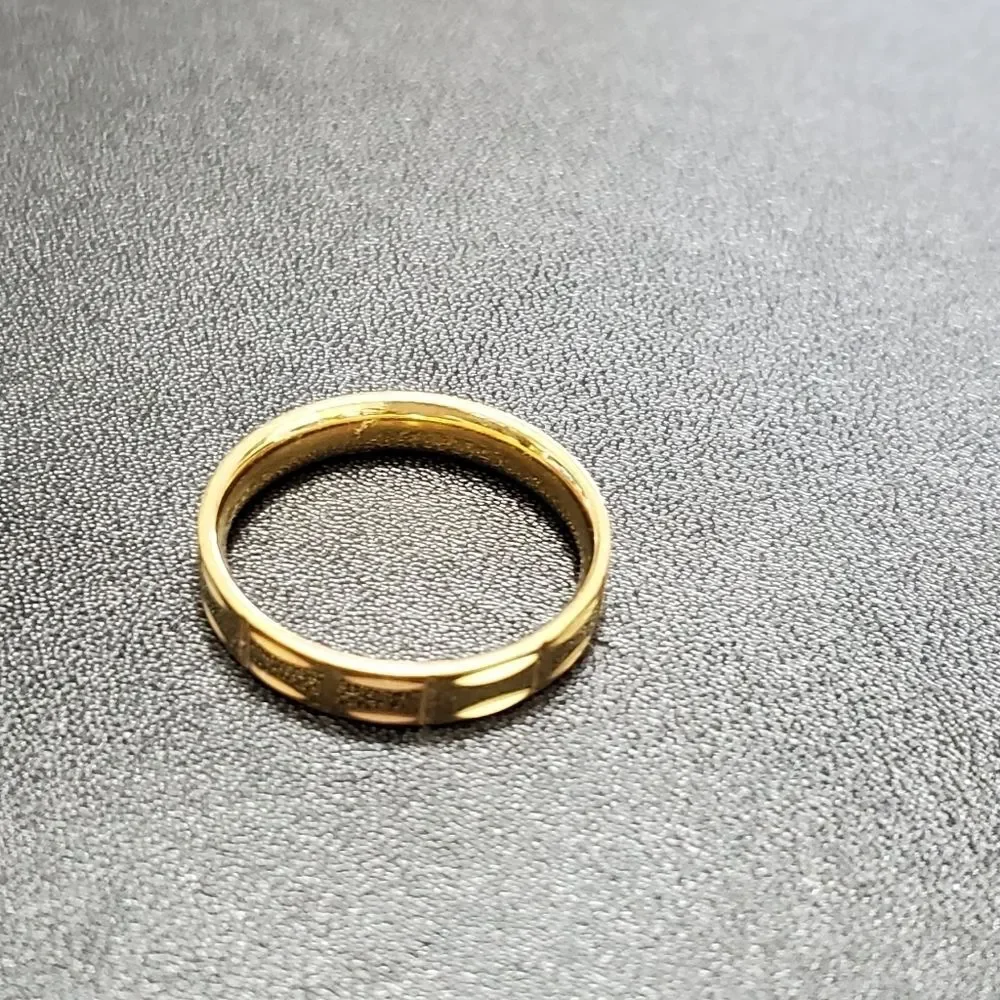 Unbranded elegant band